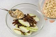 Приготовление блюда по рецепту - Салат из фиников с орехами. Шаг 8